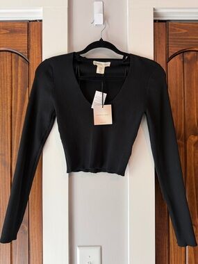 Black Ribbed Deep V-Neck Long Sleeve Crop Top